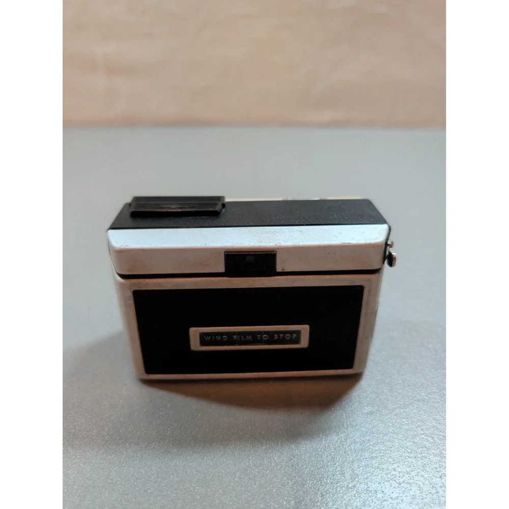 Vintage Kodak Instamatic 100 Camera Outfit w/ Original Box‎ Untested As-Is